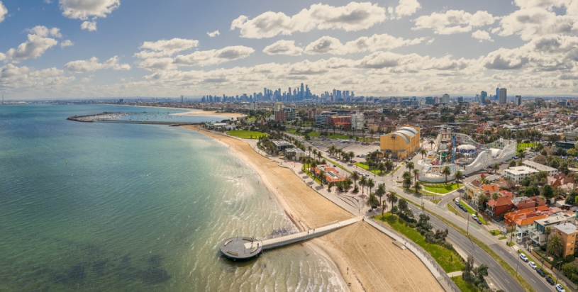 The stunning St Kilda Esplanade on a gorgeous sunny day.