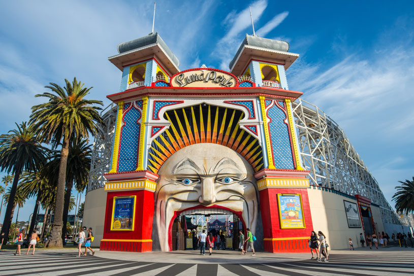 Luna park is in the desert исправить